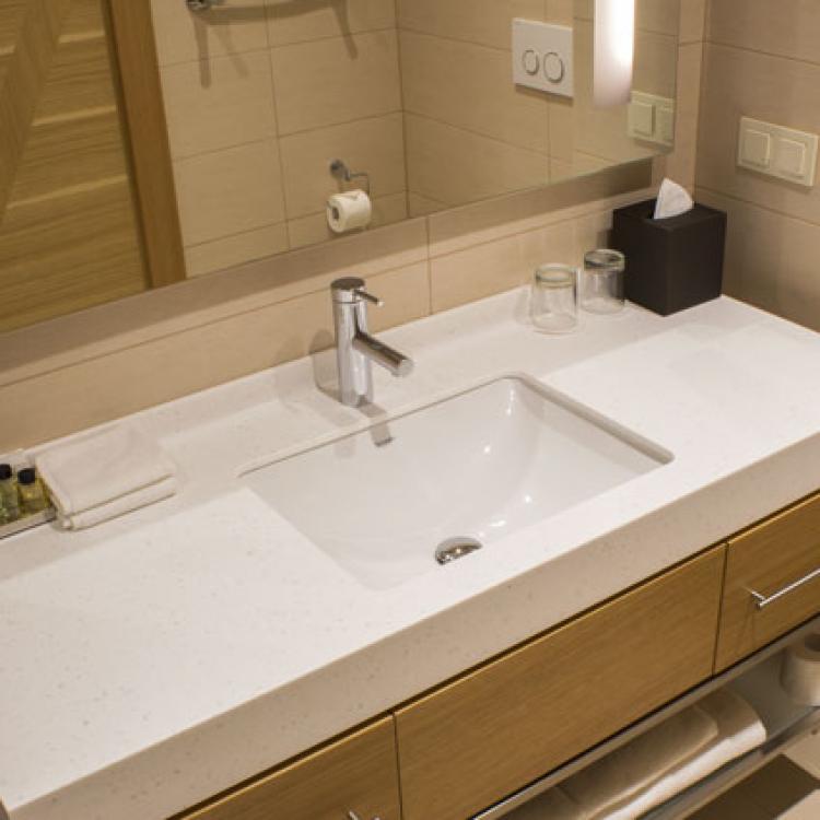 Фотография оснащения ванной комнаты 2 местного, 1 комнатного, Стандарта в санатории Источник в Ессентуках
